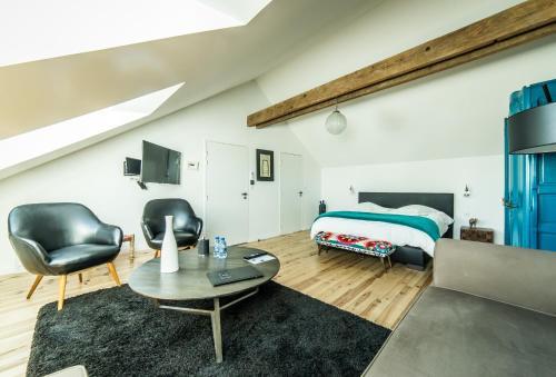 Bed & Breakfast Les Bulles Dor�es Art & Gallery