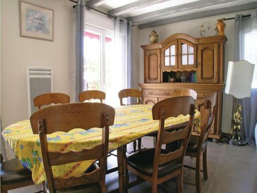 Holiday Home Le Champ St. Pere Le Bois Merlet