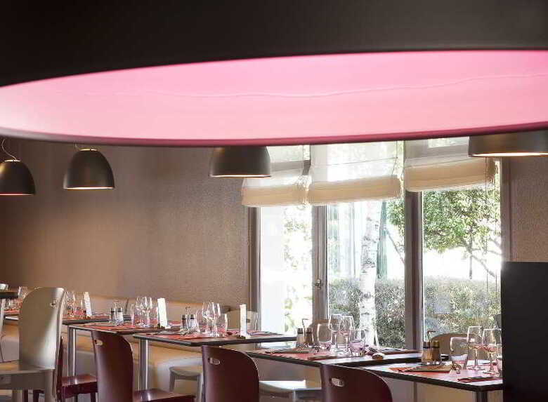Hotel Campanile Clermont-ferrand ~ Riom
