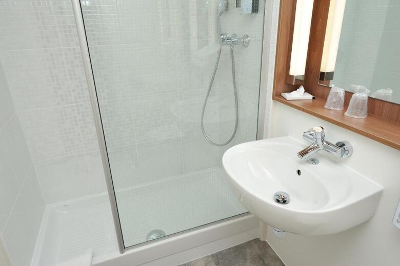 Hotel Campanile Clermont-ferrand ~ Riom