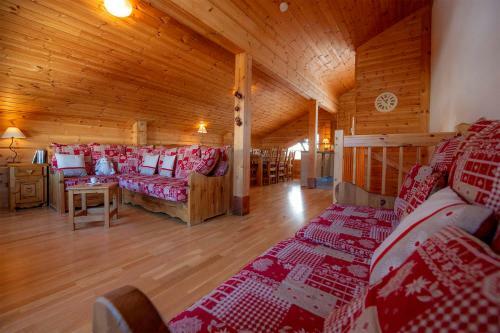 Madame Vacances - Les Chalets De Cr�te C�te Village