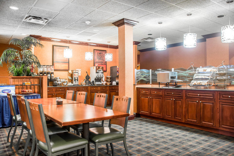 Hotel Clarion Inn & Suites Fairgrounds