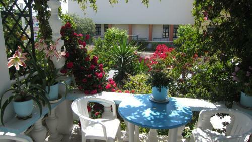 Hostal G. Sandalis Hotel