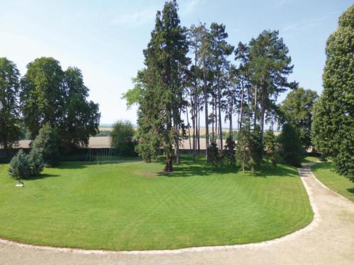Two-bedroom Apartment In Ocquerre