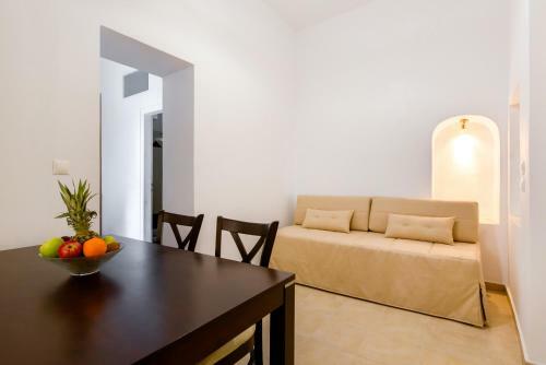 Hostal Iriana Apartments