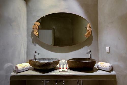 Hostal Iriana Apartments