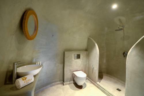 Hostal Iriana Apartments