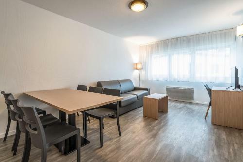 Aparthotel Zenitude H�tel-r�sidences Les Hauts D'annecy