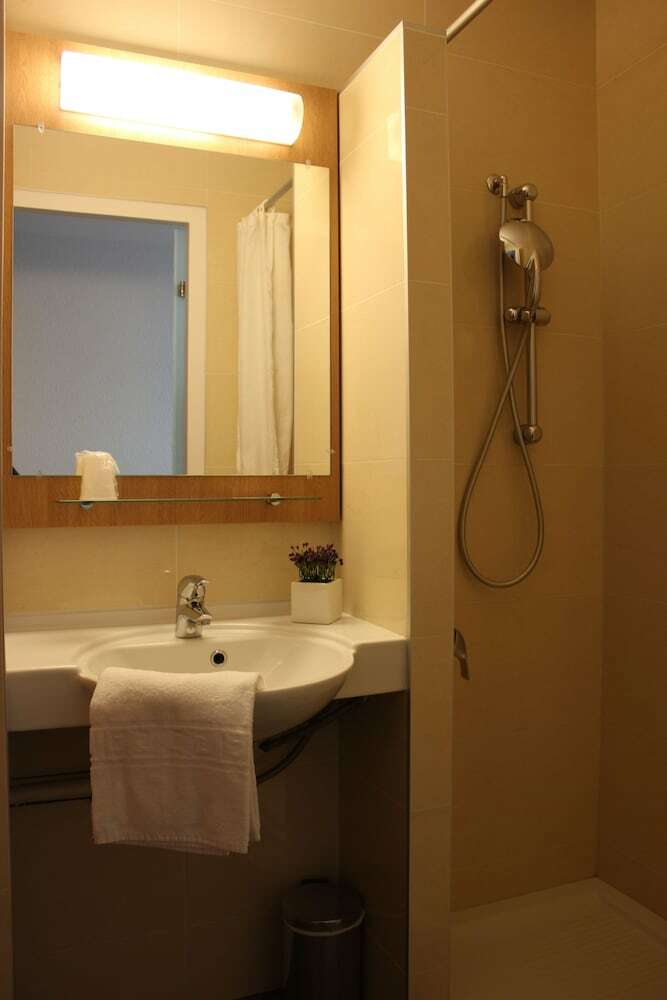 Hotel B&B La Rochelle Centre
