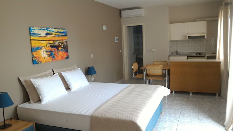 Pessada Bay Studios And Apartments