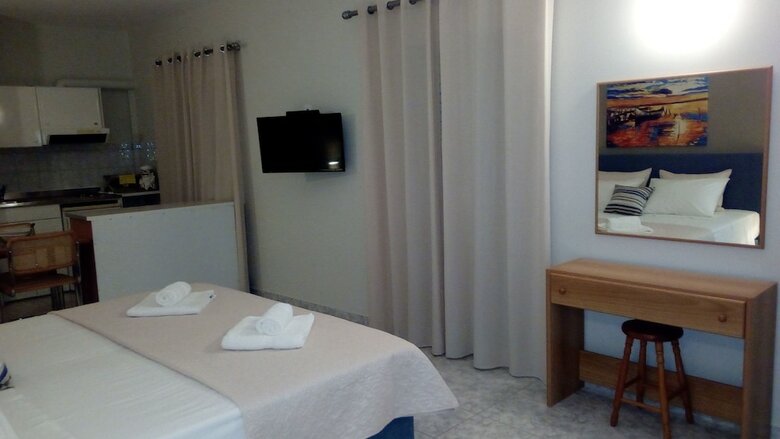 Pessada Bay Studios And Apartments