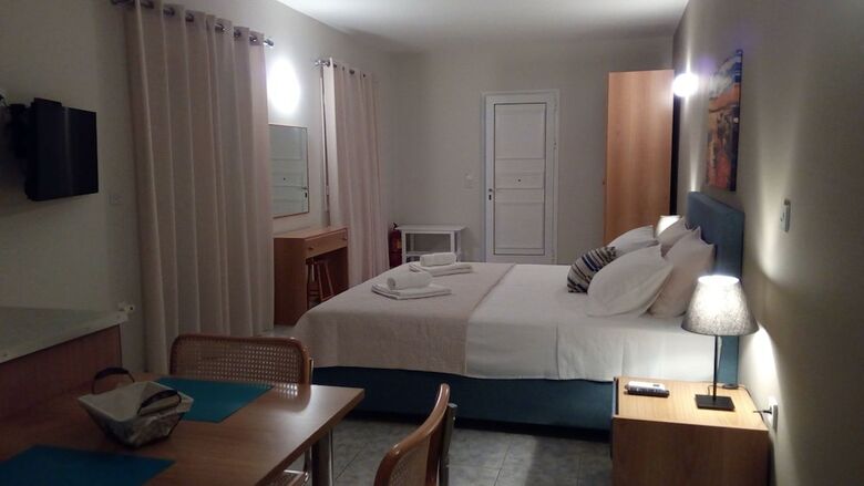 Pessada Bay Studios And Apartments