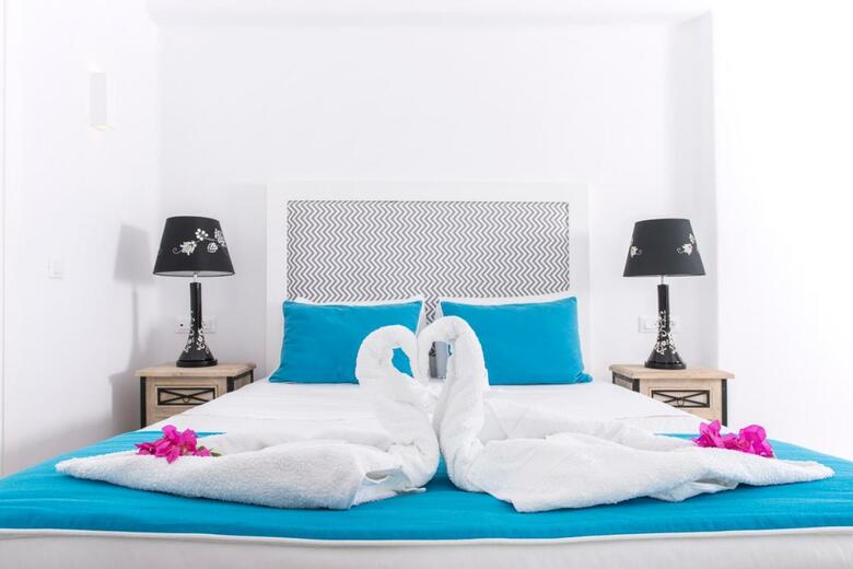 Hotel Blue Waves Suites & Apartments