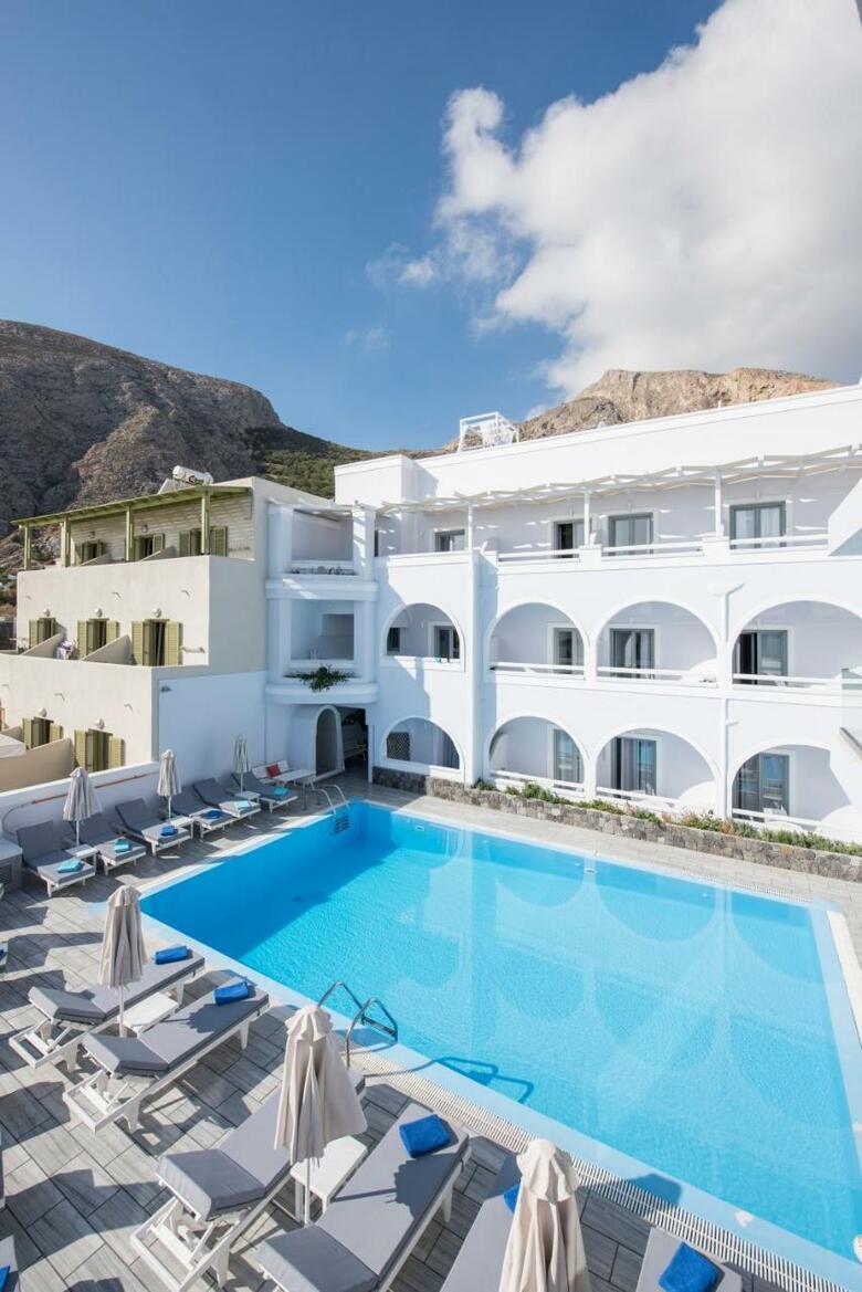 Hotel Blue Waves Suites & Apartments