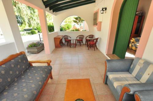 Aparthotel Tassos Apartments