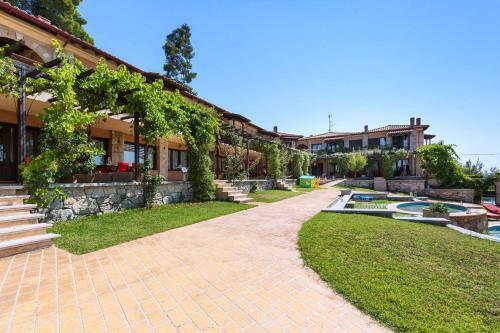 Akritas Ef Zin Villas & Suites
