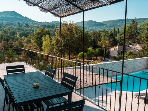 Luxurious Villa In Luberon With Private Swimming Pool