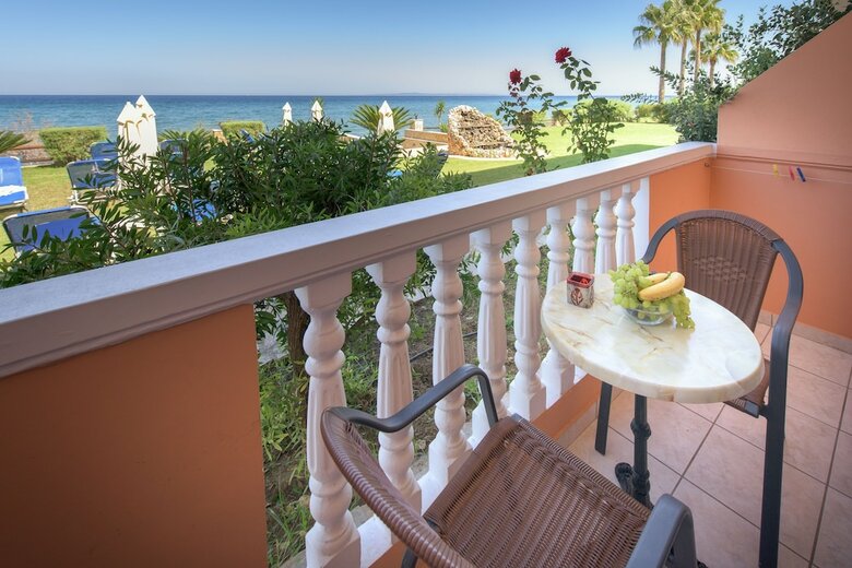 Aparthotel Anemona Beach Hotel