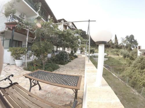 Aparthotel Andromaches Holiday Apartments