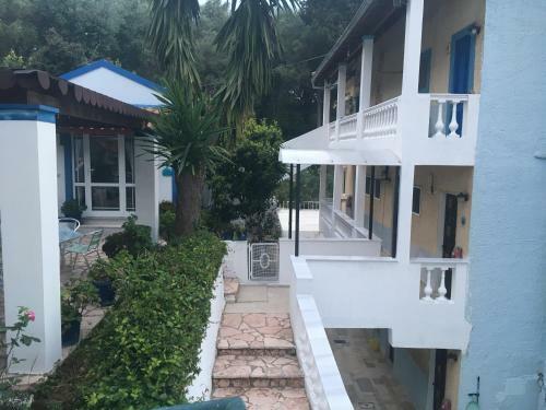 Aparthotel Andromaches Holiday Apartments