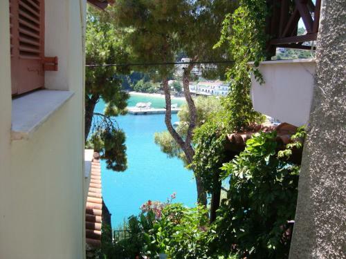 Hostal Pension Galazios Kolpos