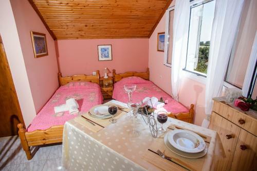 Agroturismo Dimitra Apartments & Studios