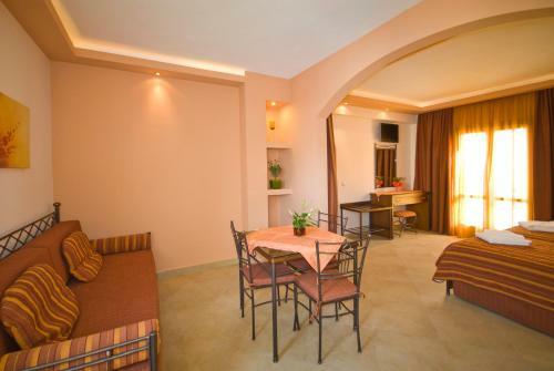 Hotel Anassa Deluxe Suites