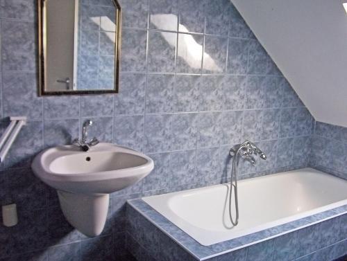 Holiday Home Balatonmariafurdo 10