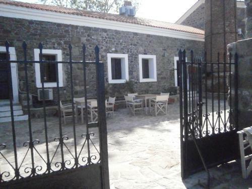 Olive Press Hotel & Apartments