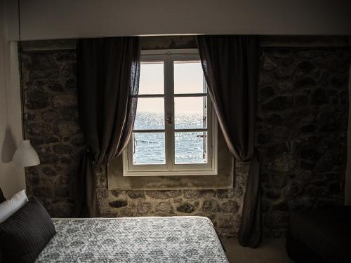 Olive Press Hotel & Apartments
