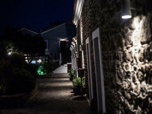 Olive Press Hotel & Apartments