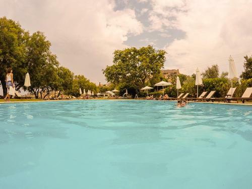 Olive Press Hotel & Apartments
