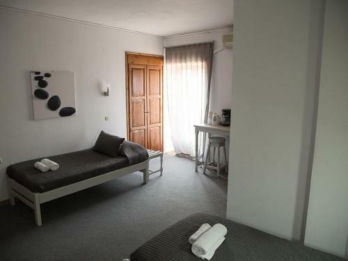 Olive Press Hotel & Apartments