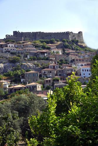 Olive Press Hotel & Apartments