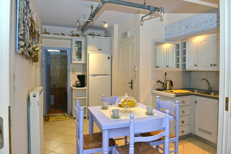 Santa Katerina Apartments & Studios