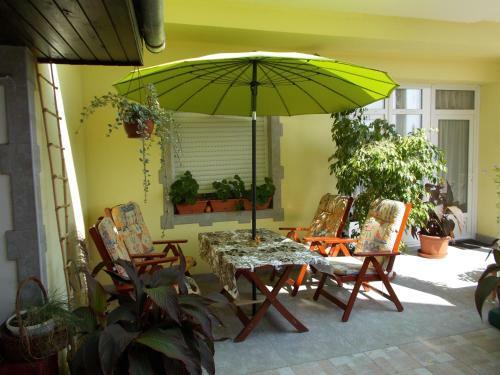 Gy�ngyi Apartman