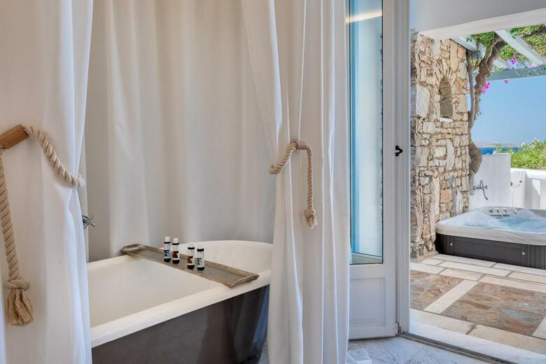 Saint John Hotel Villas & Spa