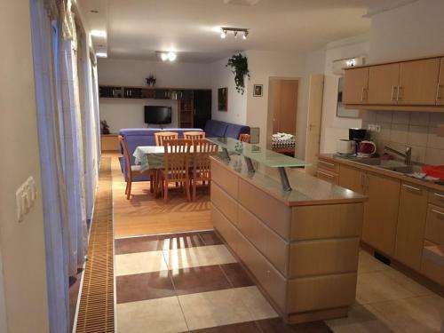 Mary Apartmanh�z H�v�z