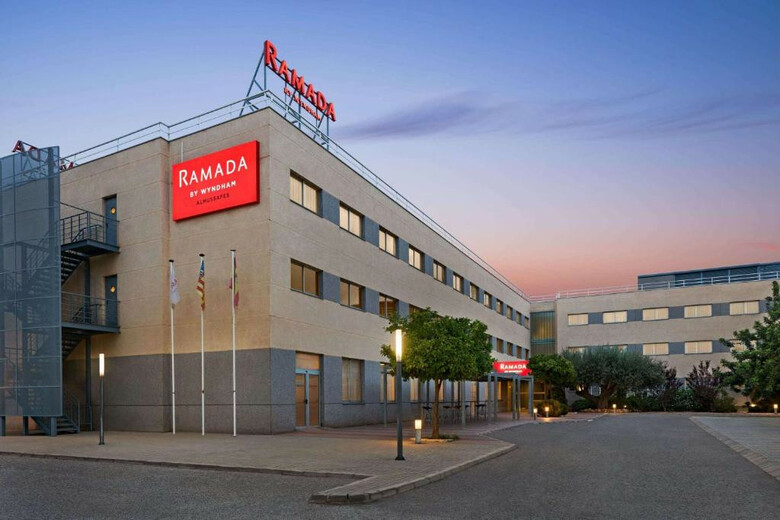Hotel Ramada By Wyndham Valencia Almussafes