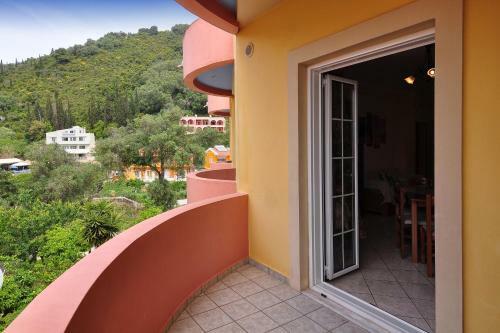 Rolandos Apartments