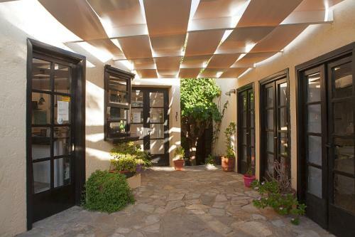 Aparthotel Sundance Apartments & Suites