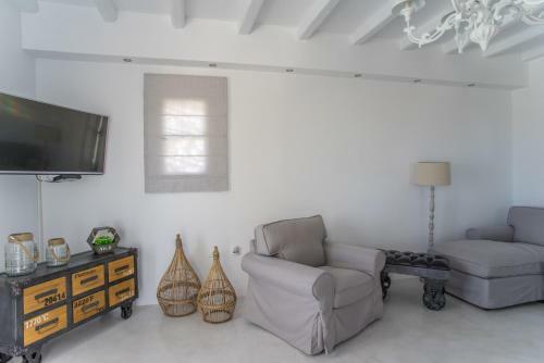 Villas Agia Irini Cove