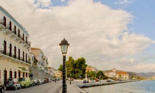 Aktaion City Hotel