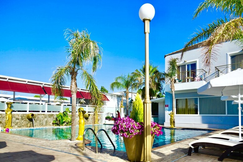 Paradice Hotel Luxury Suites