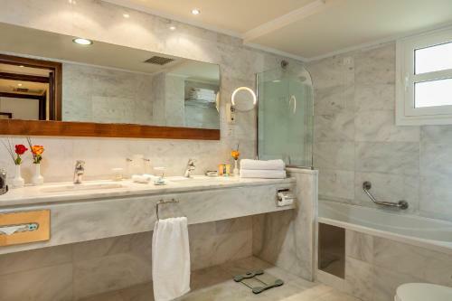 Neptune Hotel-resort, Convention Centre & Spa