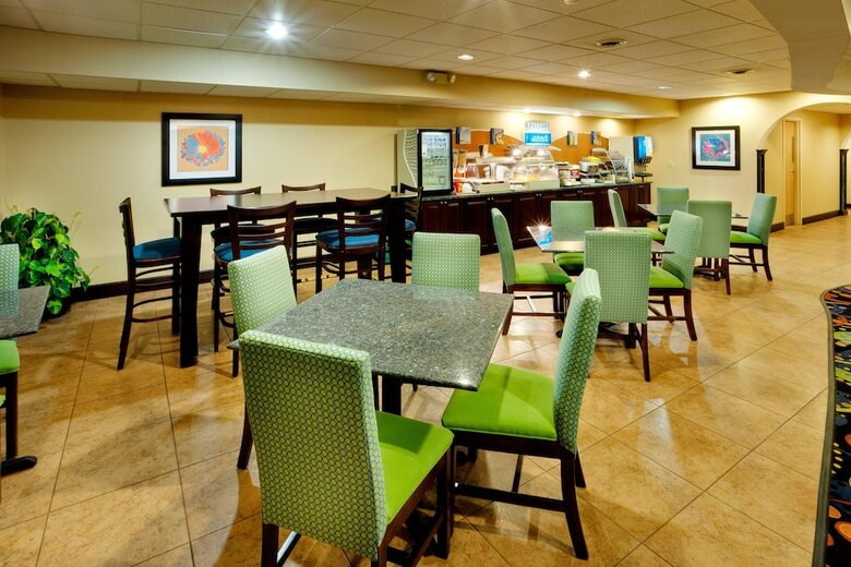 Hotel Holiday Inn Express Owego