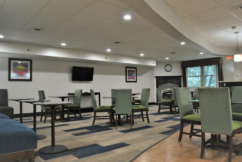 Hotel Holiday Inn Express Owego