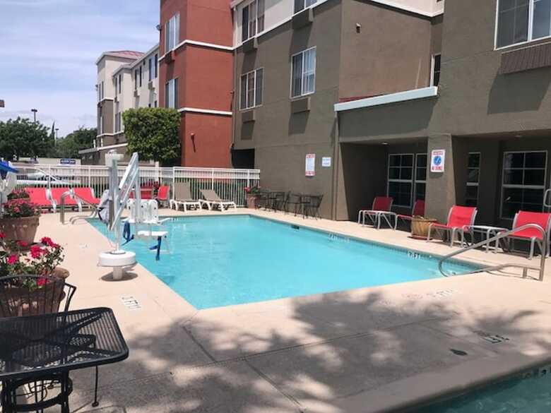 Holiday Inn Express Hotel & Suites Tracy