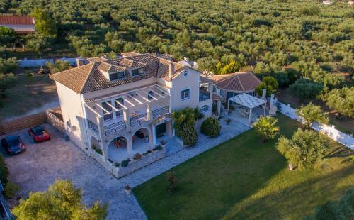 Eleni's Family Villa
