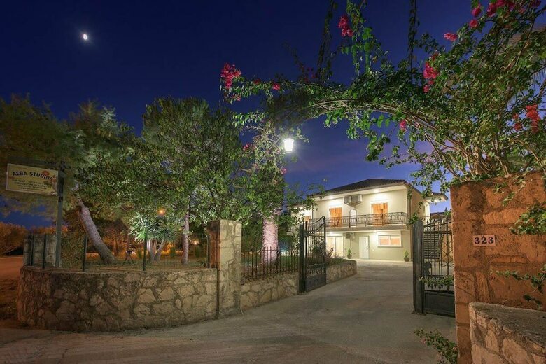 Alba Boutique Apartments